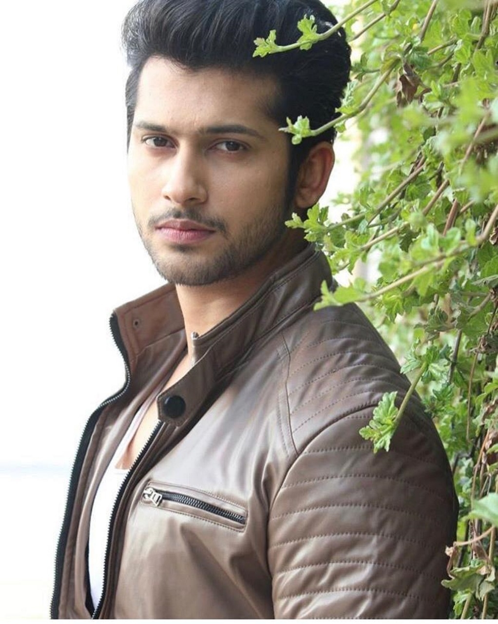 Namish Taneja back on â€˜Aye Mere Humsafar' set after isolation.