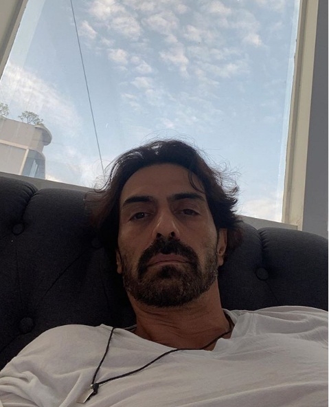 Manav Kaul, Anand Tiwari test positive on set, Rampal home quarantined.