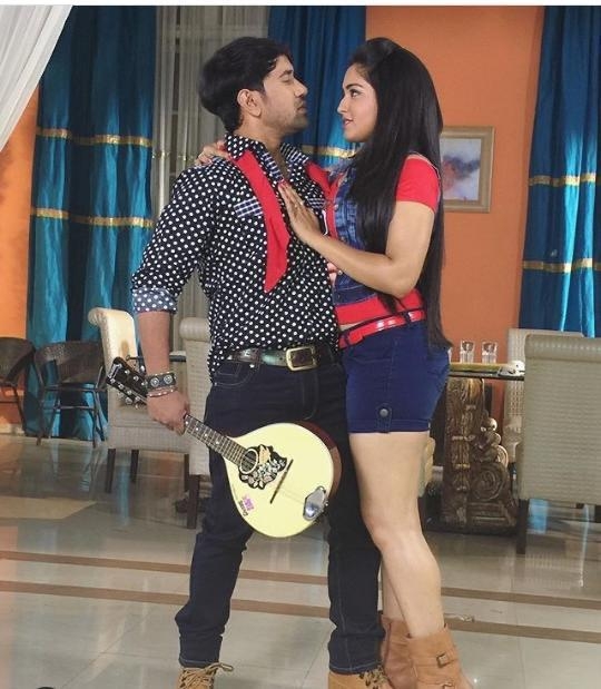 Nirhua, Amrapali also rocked the digital platform.