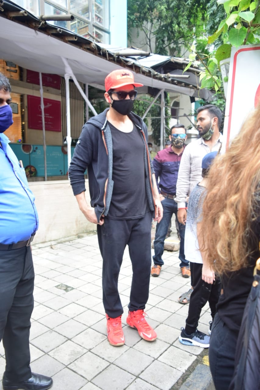 Mumbai: Actor Zayed Khan seen at Bandra in Mumbai on Oct 4, 2020. (Photo: IANS)