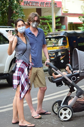 Mumbai: Actress Bruna Abdullah seen with her husband Allan Fraser at Bandra in Mumbai on Oct 2, 2020. (Photo: IANS)