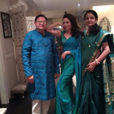 Ankita Lokhande rejoices as her father returns home from hospital