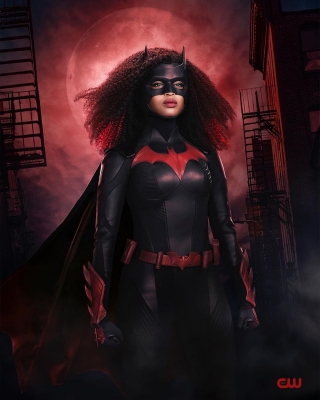Javicia LeslieÃƒÂƒÃ‚Â¢ÃƒÂ‚Ã‚Â€ÃƒÂ‚Ã‚Â™s first look as Batwoman out.
