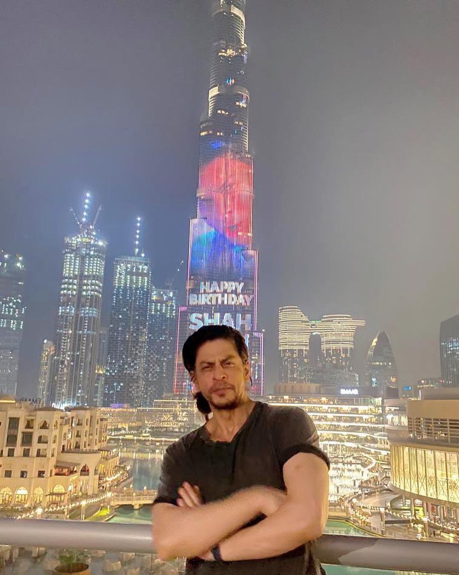 Shah Rukh humbled to be on biggest, tallest screen in the world.