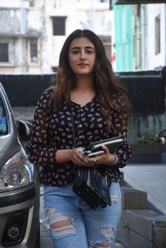 Mumbai: Actress Nupur Sanon seen at Bandra in Mumbai on Nov 6, 2020. (Photo: IANS)