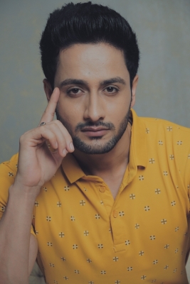 Actors exist because of their fans: Savi Thakur.