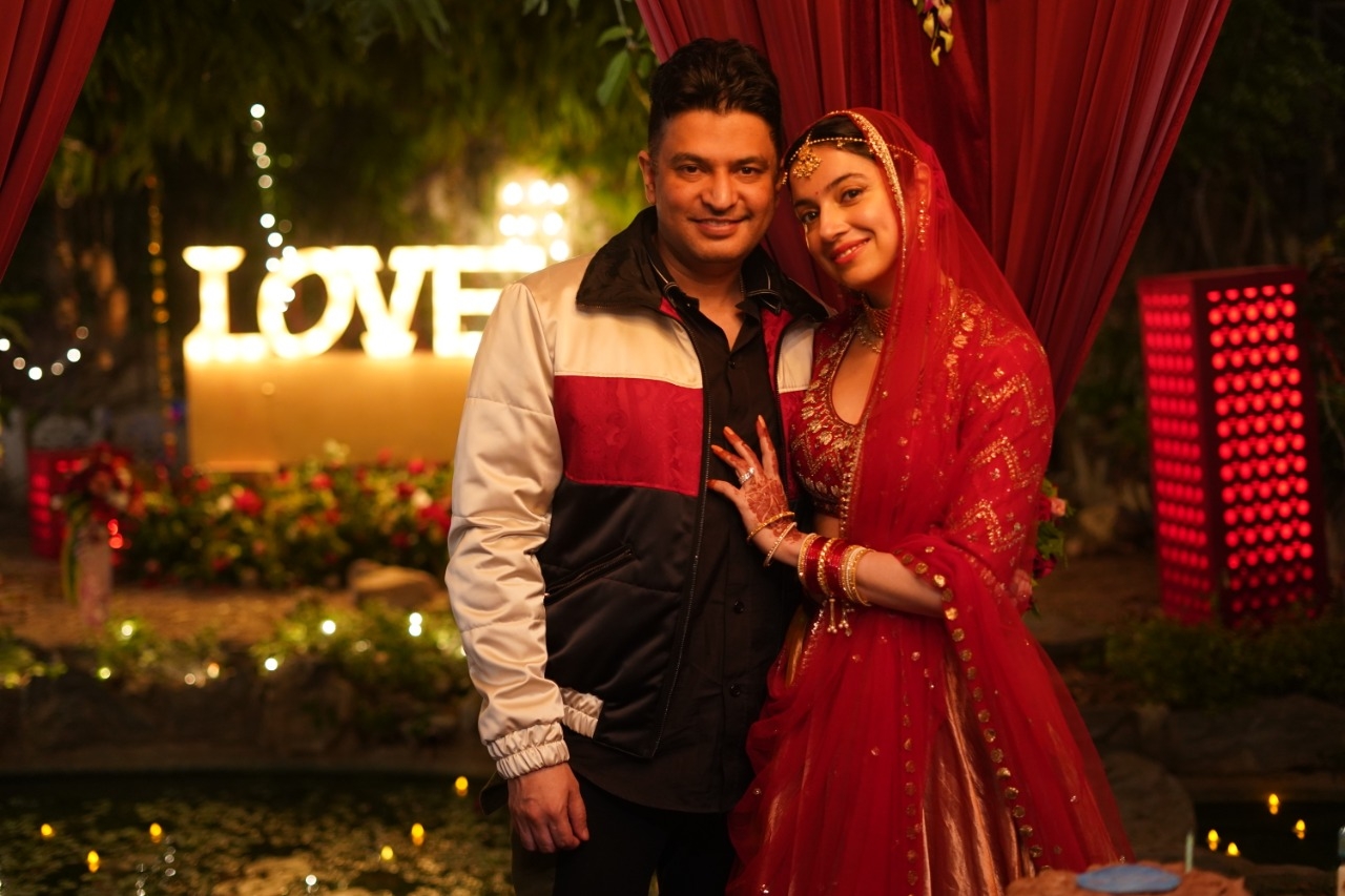 Mumbai: Actress Divya Khosla Kumar celebrates her birthday with the cast of her upcoming film Satyameva Jayate 2 - Director Milap Zaveri, Producer Bhushan Kumar and actor John Abraham, in Mumbai on Nov 20, 2020. (Photo: IANS)