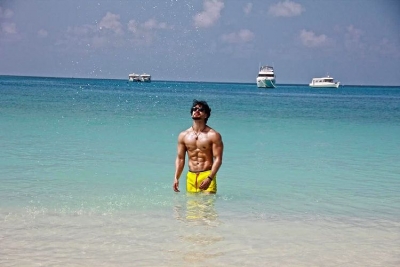 For Bollywood stars, unlock mode is holiday mode