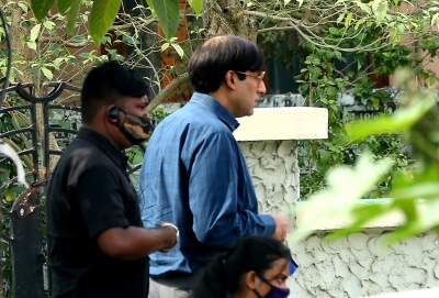 Abhishek, Chitrangda