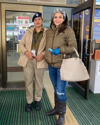 Raveena Tandon heads home after one of her longest outdoor schedules