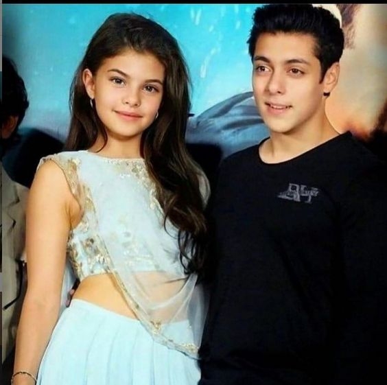 Jacqueline's quirky message as Salman Khan turns 55