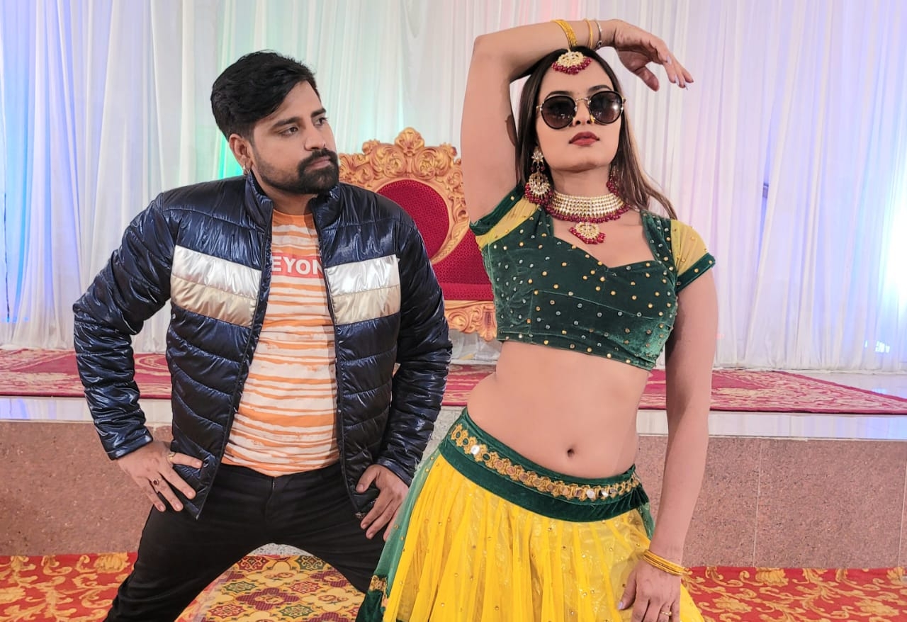 Rakesh and Neelam's 'Baje de' liked, 2 million views in 1 day.