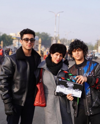 Akshay Kumar, Kriti Sanon, Jacqueline start 