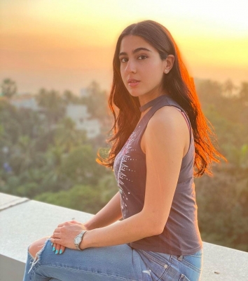 Bollywood celebrities on Thursday wished fans on the festive occasions of Makar Sankranti and Pongal.