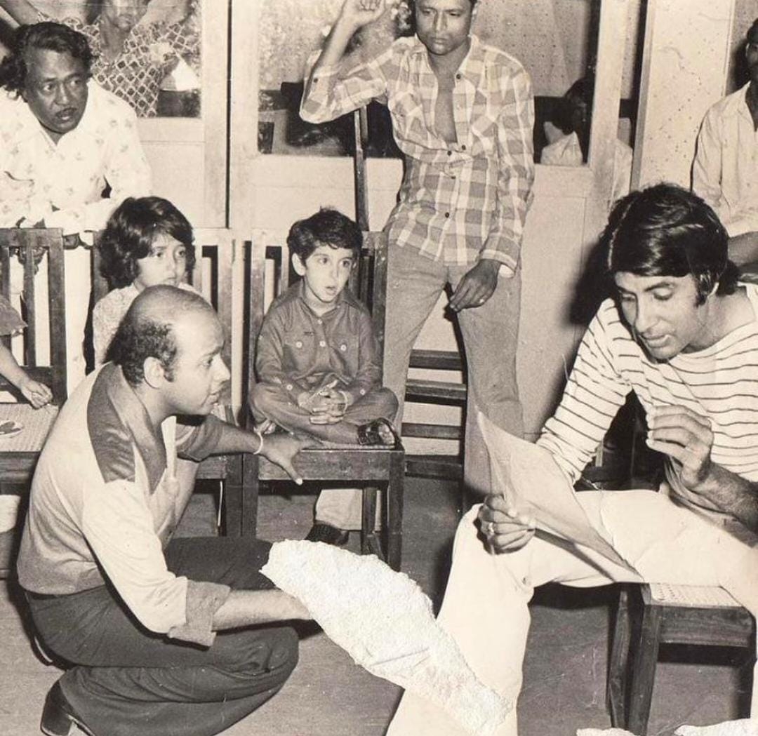 Big B's throwback pic from Mr Natwarlal set with Hrithik as a child