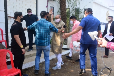 Priests arrive at Alibaug venue for Varun-Natasha wedding