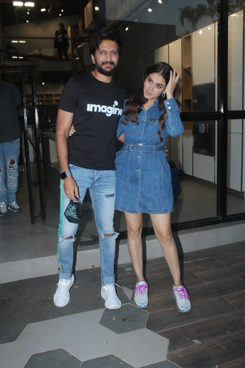 Mumbai: Ritesh Deshmukh, Genelia D'Souza & Maria Goretti seen in Andheri on 9th February 2021.(Photo: IANS)