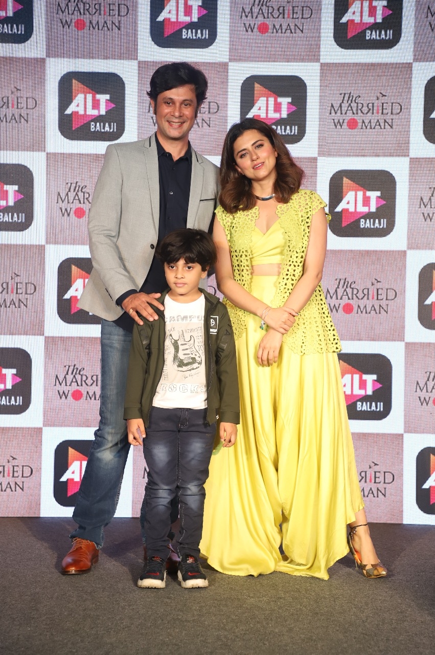 The trailer of Alt Balaji and Zee 5's much awaited series 'The Married Woman' released!