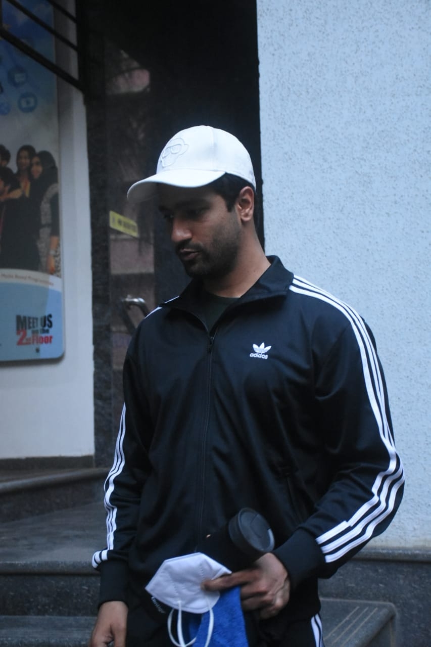 Mumbai:   Vicky Kaushal seen at Bandra on  16th February 2021. (Photo: IANS)