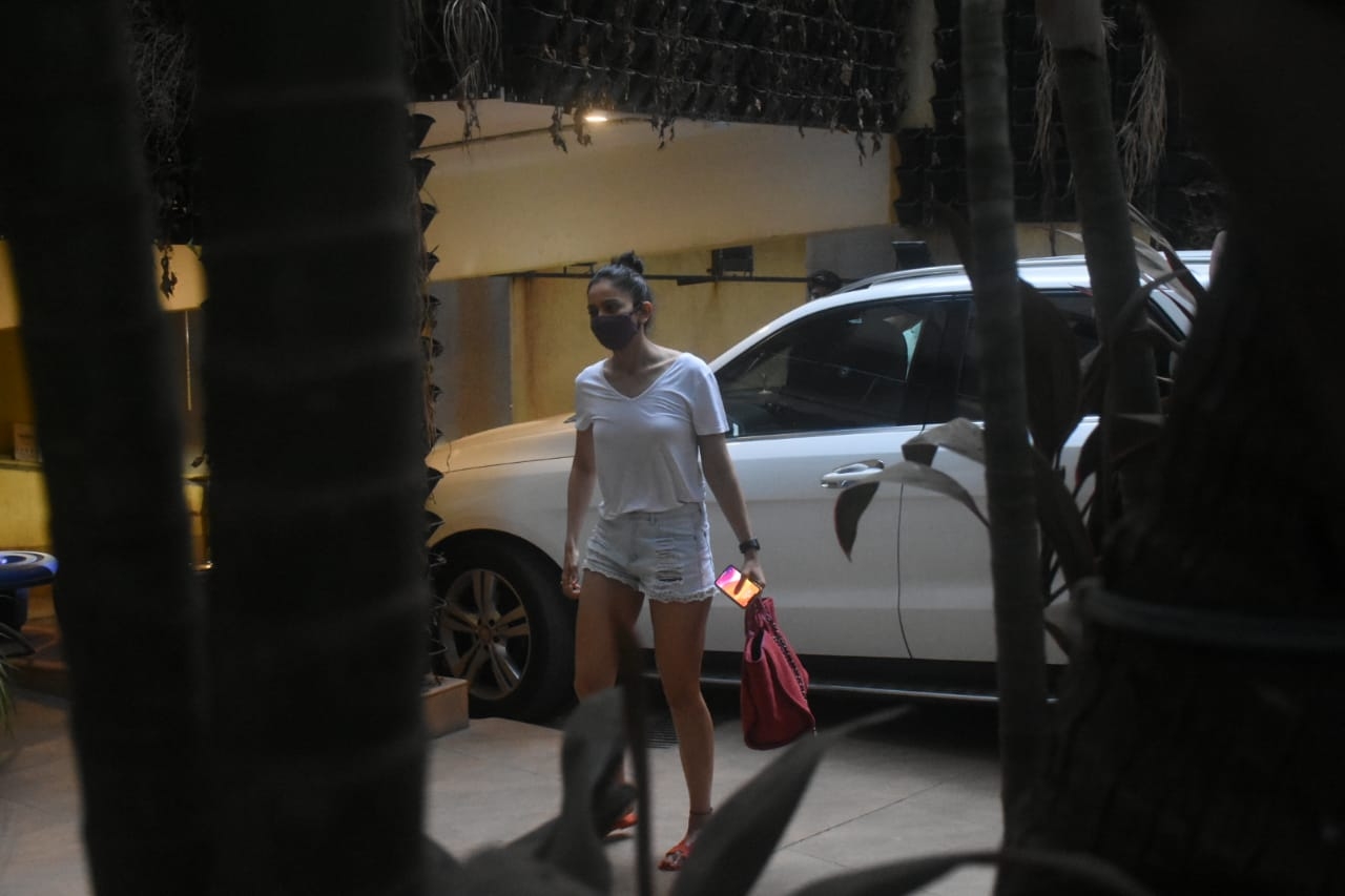 Mumbai: Rakul Preet Singh Spotted in Bandra on Wednesday 17th February 2021. (Photo: IANS)