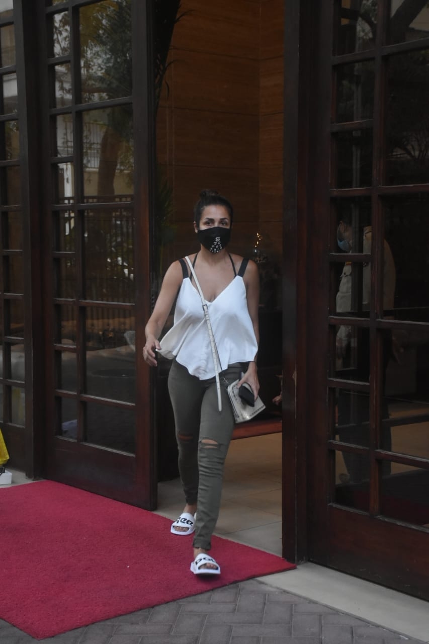 Mumbai: Malaika Arora And Sophie Choudhary Spotted In Bandra on Thursday 26nd February 2021. (Photo: IANS)