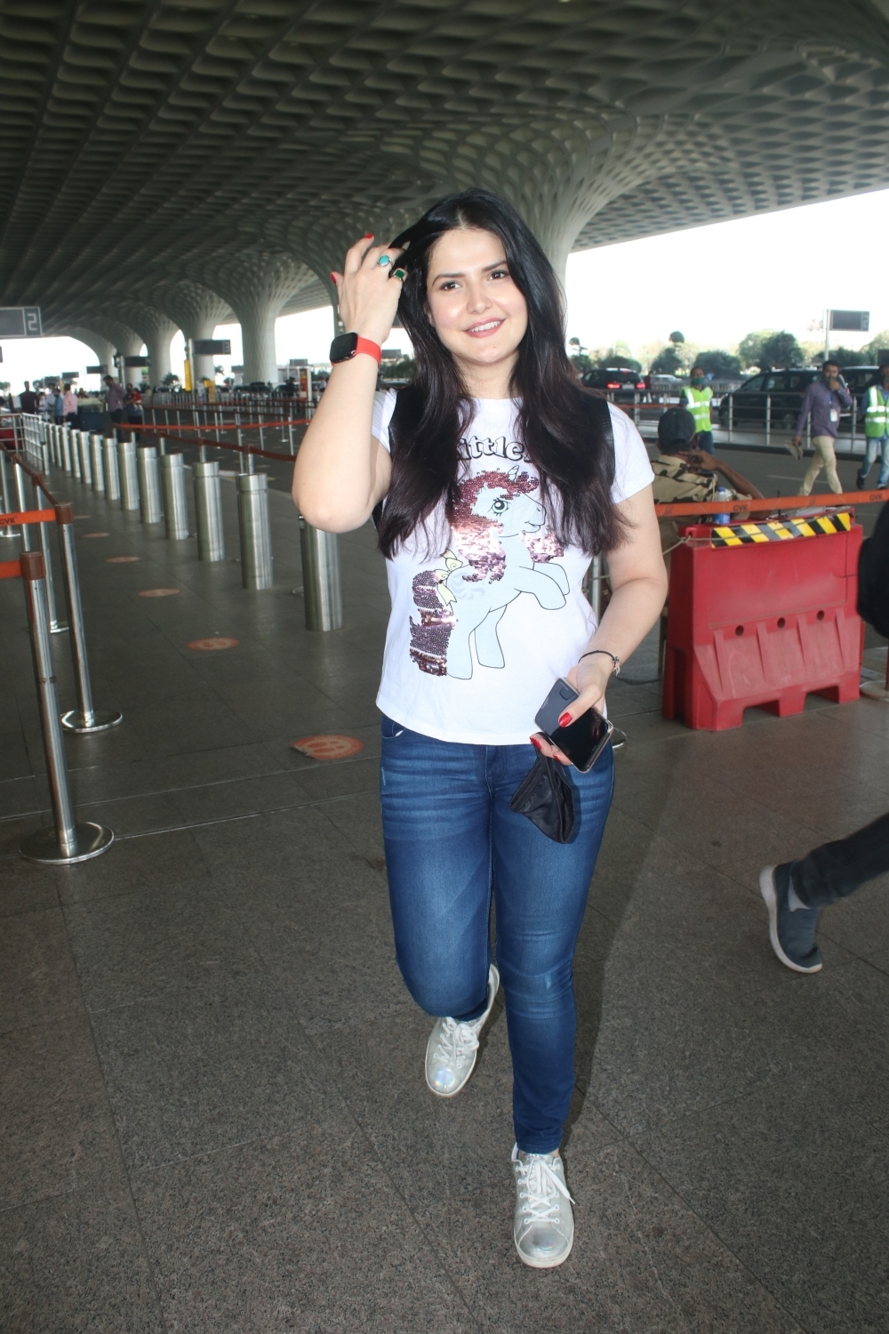 Mumbai: Zareen Khan spotted at Airport departure on saturday 27th february, 2021.(Photo: IANS)