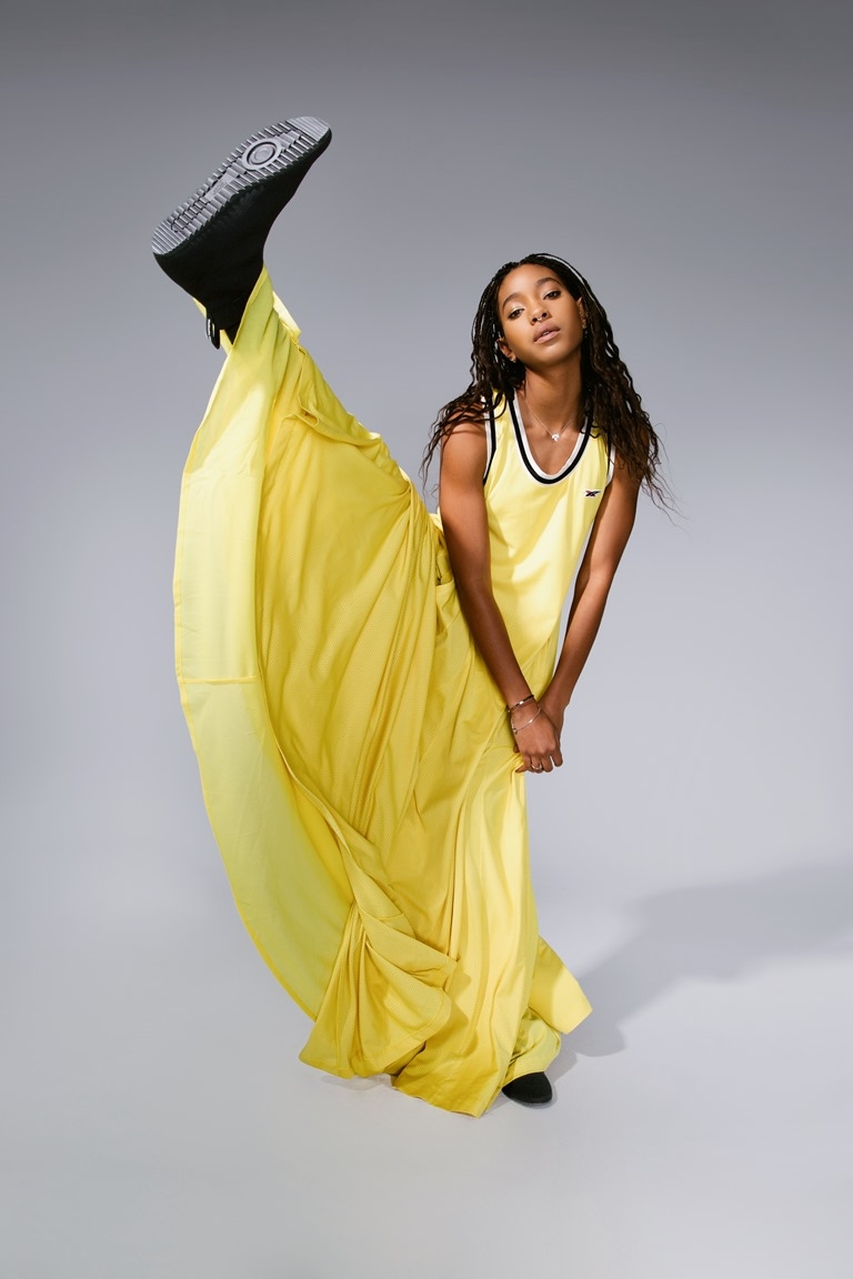 Yoga brings me closer to myself: Willow Smith.(Photo:IANSLIFE)