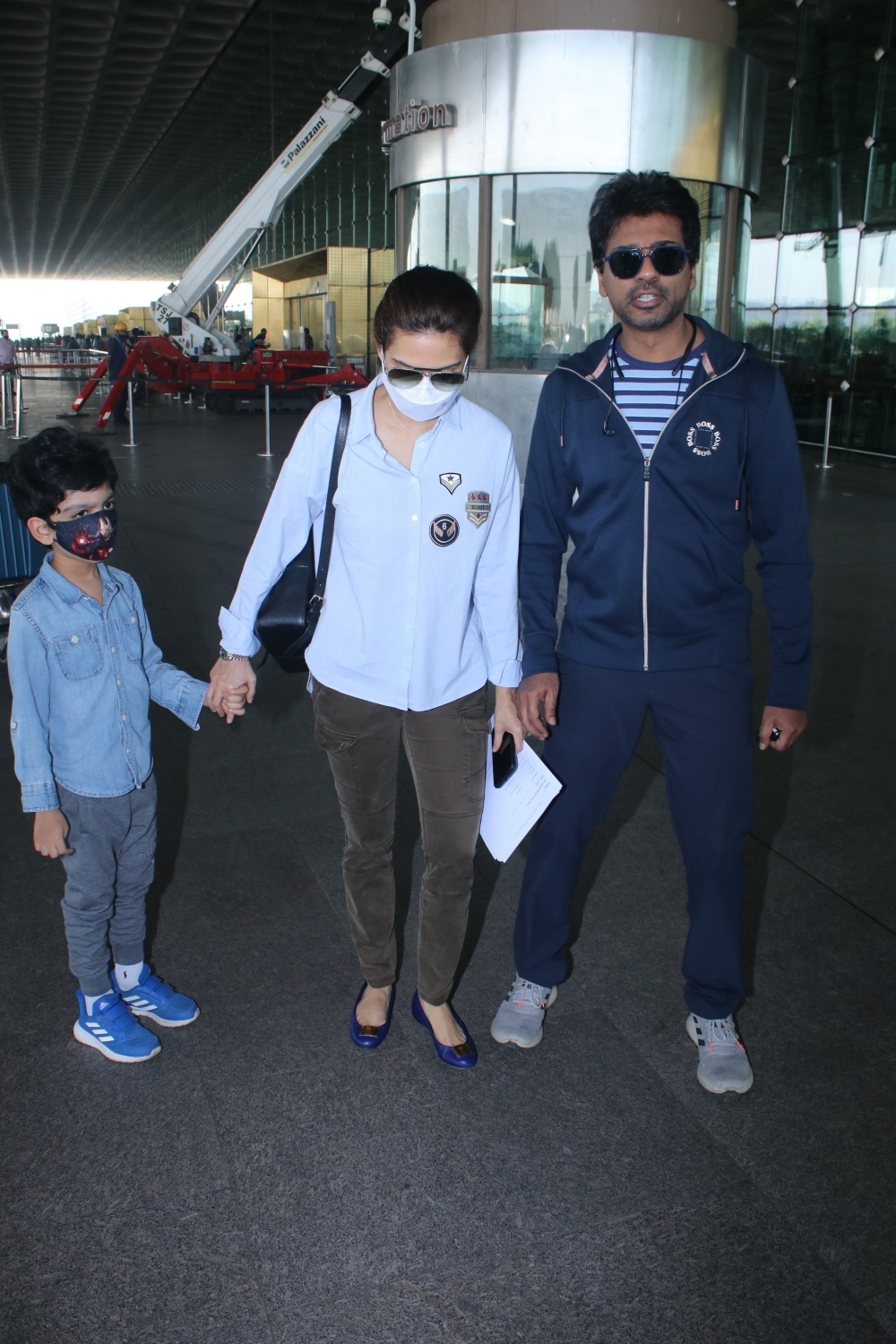 Mumbai: Nikhil Dwivedi & His Family Spotted at Airport Departure on Friday 05th March, 2021. (Photo: IANS)