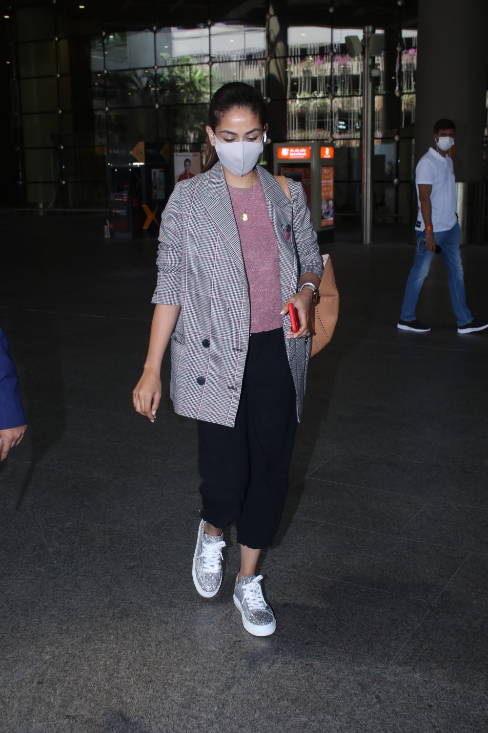 Mumbai: Mira Kapoor Spotted At Airport Arrival on Thursday 11th March, 2021. (Photo: IANS)
