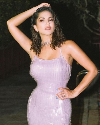 Sunny Leone exudes mermaid vibes in new post