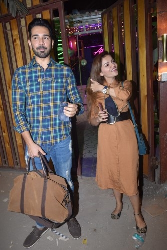 Mumbai: Rubina Dilaik, Abhinav Shukla, Neha Kakkar, Rohanpreet Singh & Tony Kakkar Spotted at Andheri On Friday 19th March, 2021. (Photo: IANS)