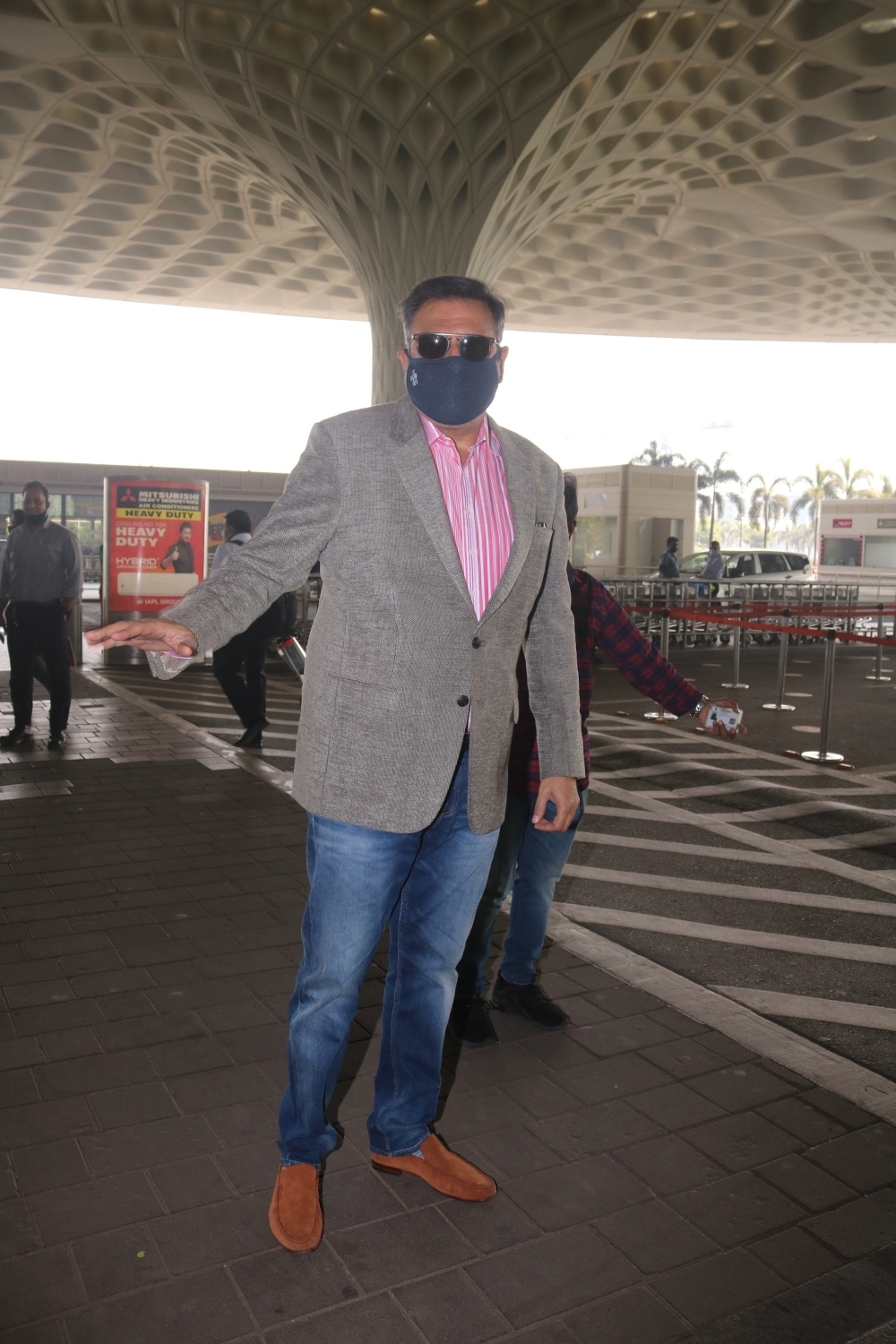 Boman Irani spotted at Airport departure on Wednesday 24th March, 2021. (Photo: IANS)