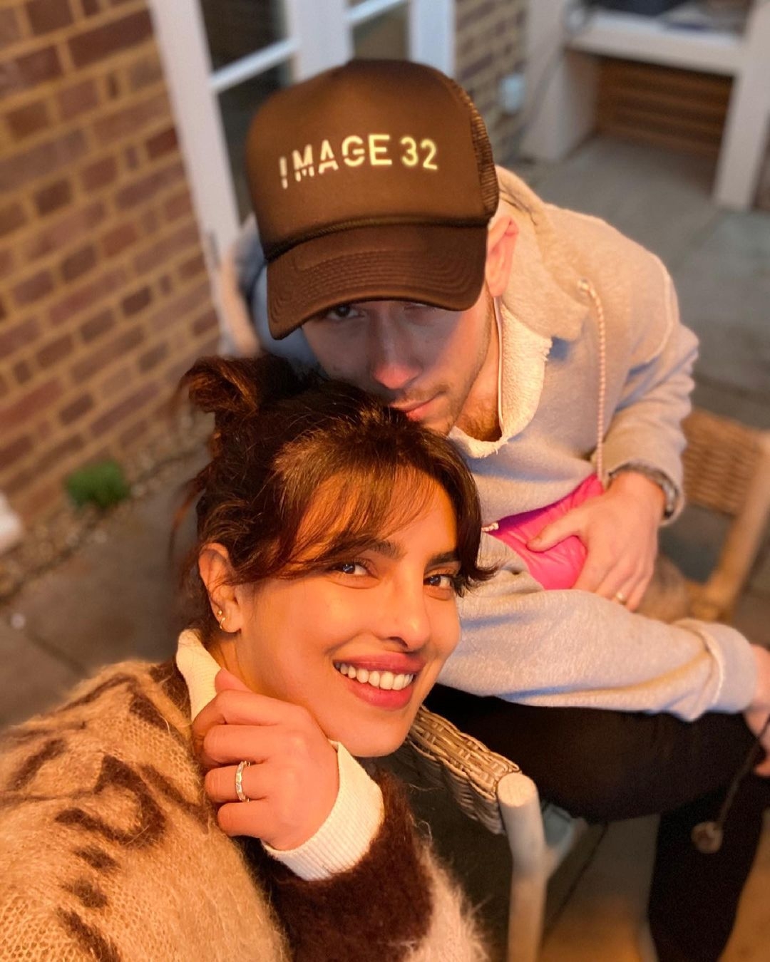 Nick Jonas posts adorable selfie with wife Priyanka.(photo:instagram)