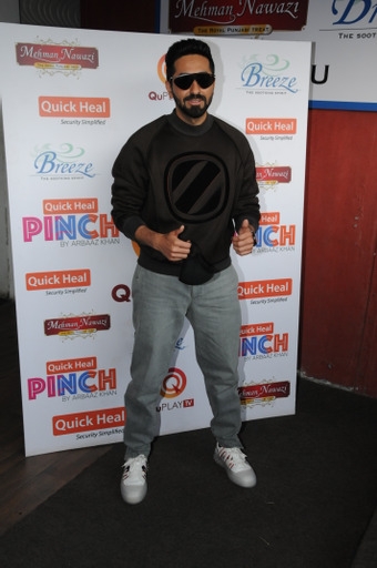 Mumbai: Arbaaz Khan & Ayushmann Khurrana Spotted Breeze Outside at Juhu On Sunday 04th April, 2021. (Photo: IANS)