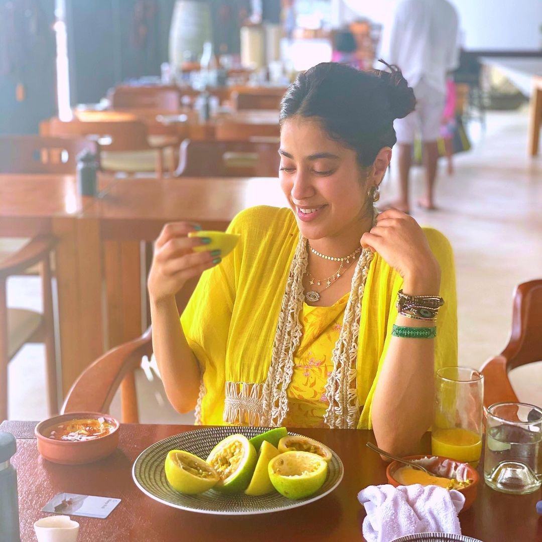 Janhvi Kapoor vacays in Maldives, posts pictures.(photo: Instagram)