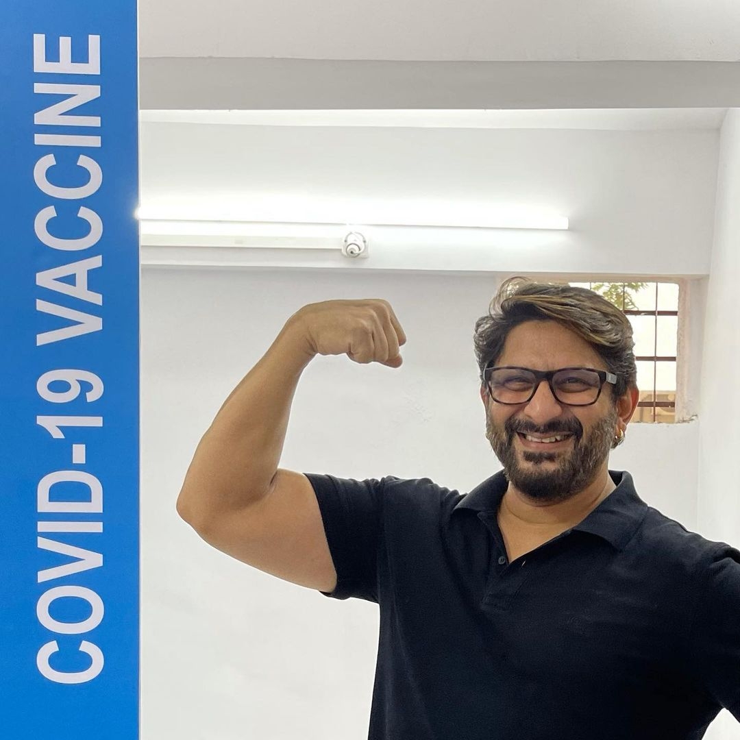 Arshad Warsi gets the jab, says 'vaccine lagao immunity badhao'.(photo:Instagram)