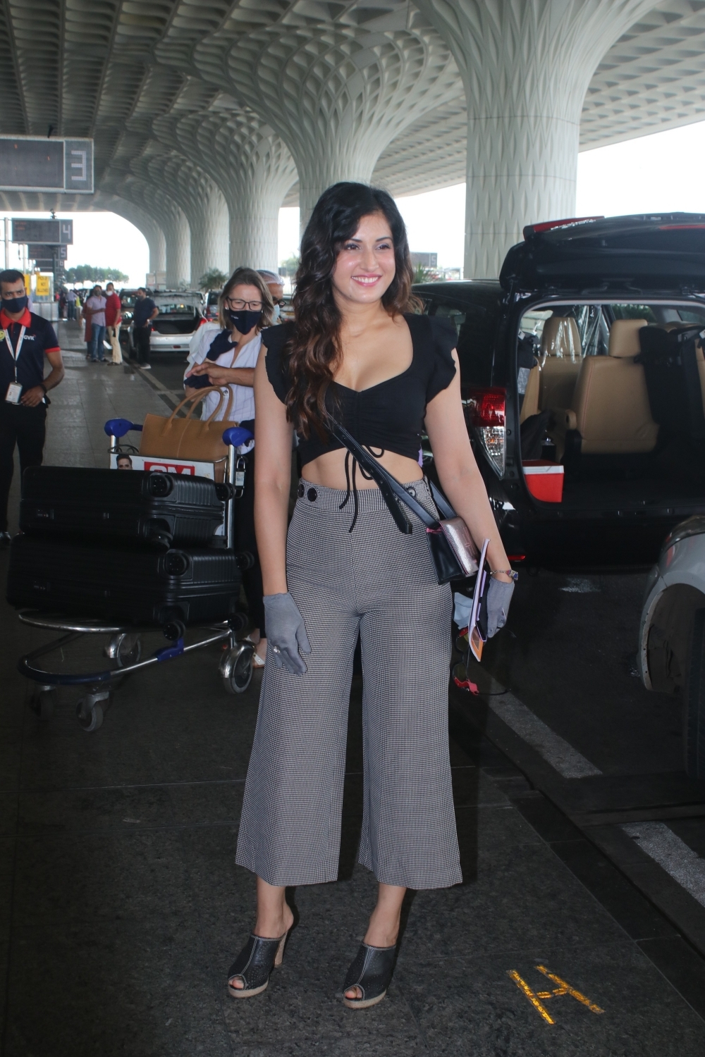 Divinaa Thackur Spotted At Airport Departure.(Photo: Sanjay Tiwari/IANS)