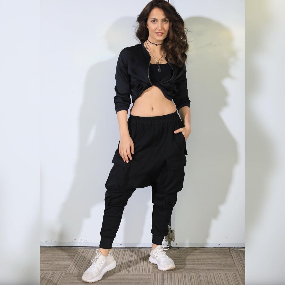 Elli AvrRam lets the tomboy in her walk out of the closet.(photo:Instagram)