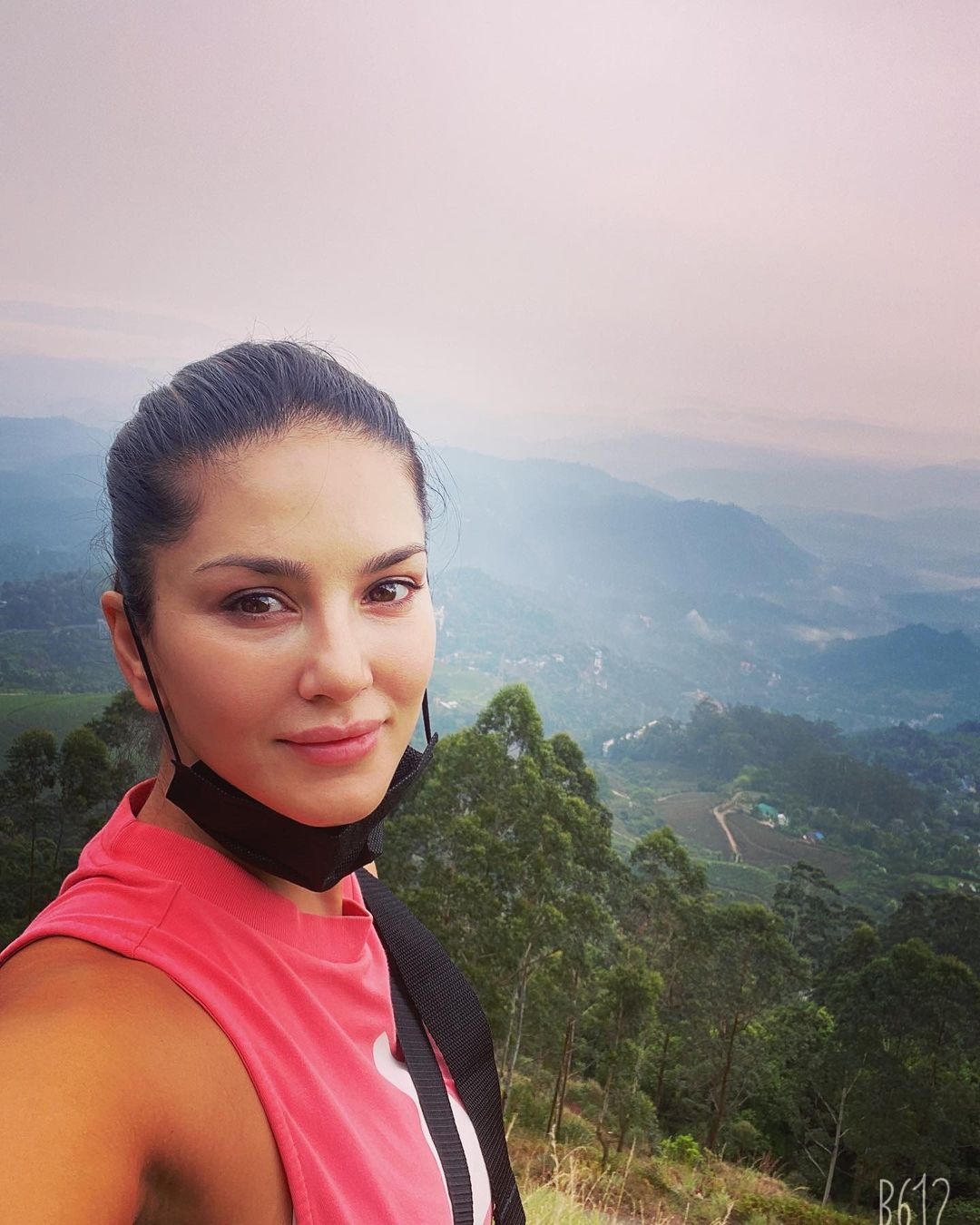 Sunny Leone goes for a morning hike.(photo:instagram)