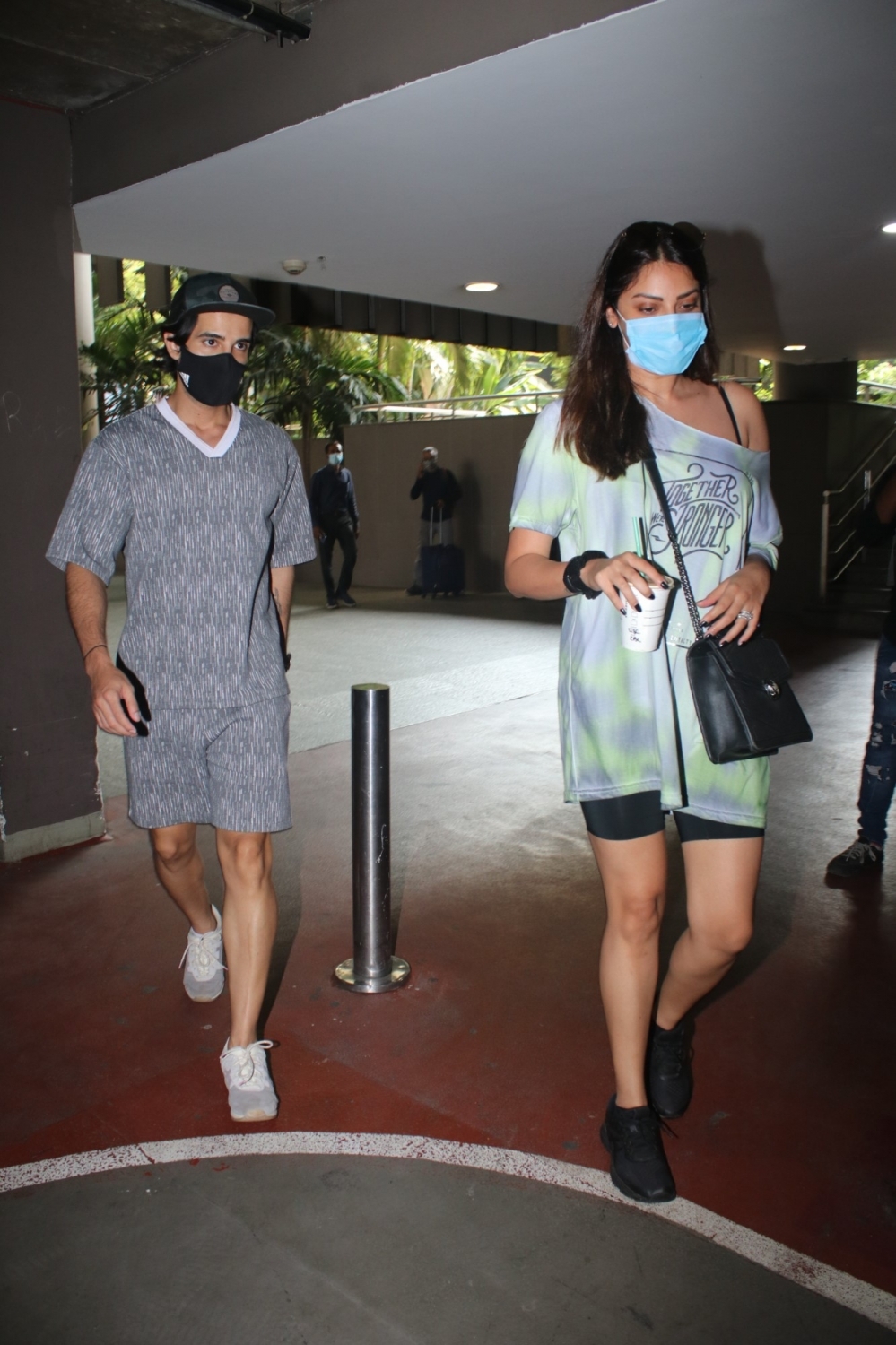 Mumbai: Aditya Seal & Anushka Ranjan Spotted At Airport Arrival on 28 April,2021.(Photo: Sanjay Tiwari/IANS)