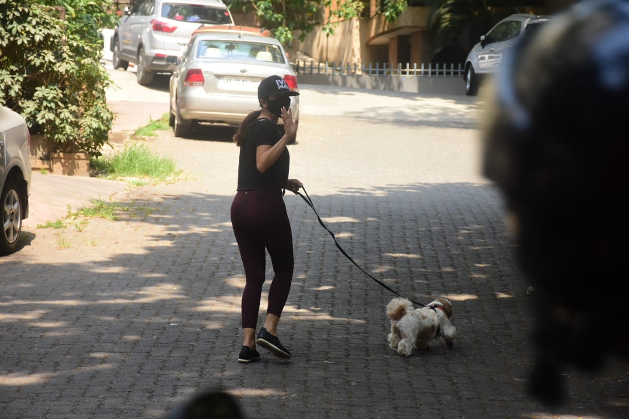 Mumbai: Sophie Choudhary Spotted In Bandra on Thursday, 29 April, 2021. (Photo: Sanjay Tiwari/IANS)