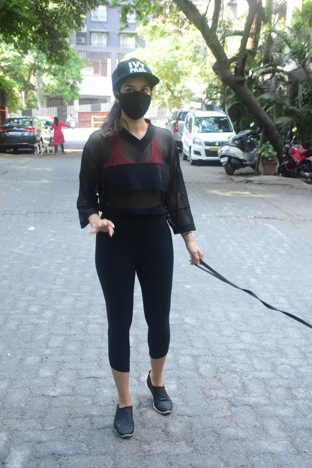 Mumbai: Sophie Choudhary spotted in Bandra On Monday, 10 May, 2021. (Photo: Sanjay Tiwari)