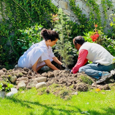 Kangana plants trees in Tauktae aftermath; requests BMC, Gujarat govt to follow suit (photo:Instagram)