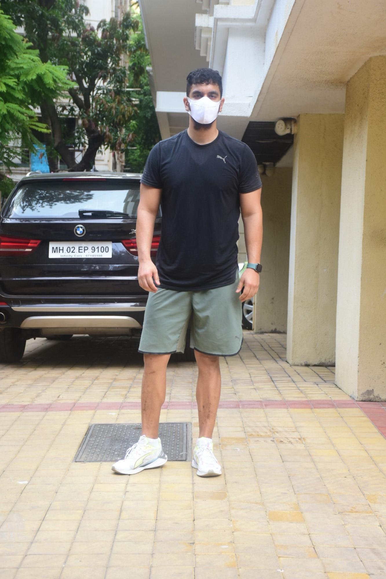 Mumbai: Neha Dhupia and Angad Bedi Spotted At Bandra On Monday, 31 May, 2021.(Photo: Sanjay Tiwari)