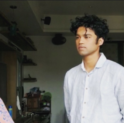 Babil shows how he listens to 