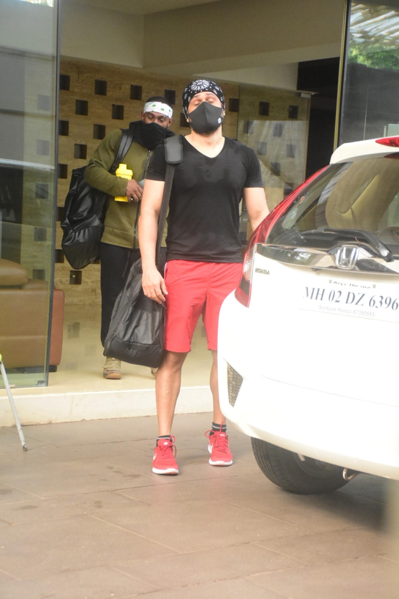 Mumbai: Emraan Hashmi Spotted at Gym In Bandra On Monday, 14 June,2021. (Photo: Sanjay Tiwari)