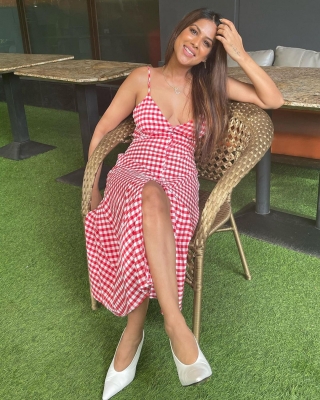 Nia Sharma shares her candy cane look