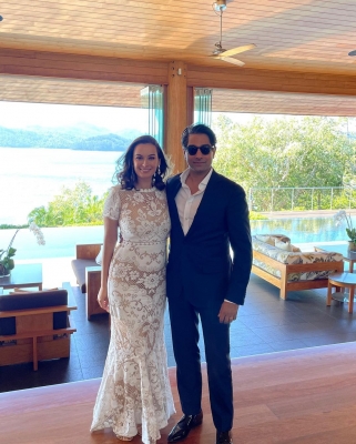 Evelyn Sharma posts pics from honeymoon