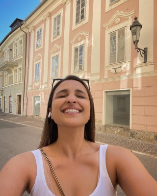 Parineeti Chopra masters selfie trick during Austrian vacay