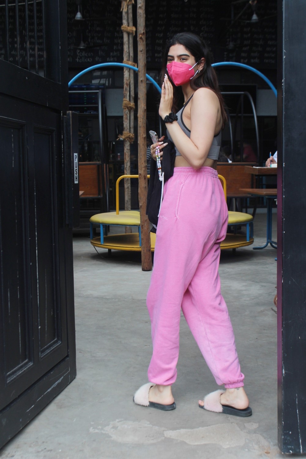 Mumbai : Khushi Kapoor Spotted at Juhu in Mumbai on Sunday, June 28, 2021. (Photo: IANS)